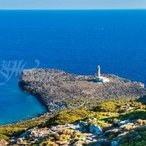 Гръцки остров плаща заплата, за да живеете там