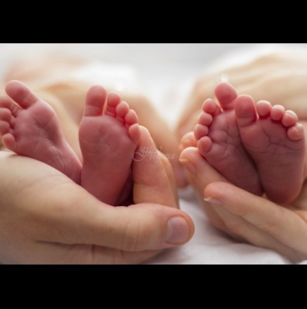 9 медицински сестри забременяха и родиха едновременно - уникални кадри на майките и бебчетата (Снимки):