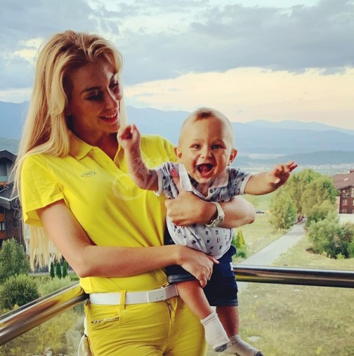Антония Петрова подари на невръстния си син Ферари - ето малчугана с новата придобивка (Снимка):