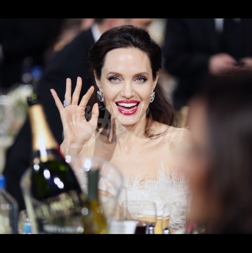 Бавачката на децата на Анджелина Джоли разкрива за нейната неспособност да ги отглежда