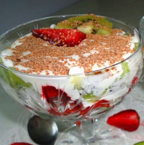 5 летни десерта от хладилника, които ще ви впечатлят с вкуса си и запленят с начин на сервиране и бързината на приготвяне