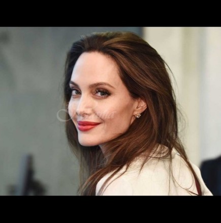Анджелина Джоли отново ще става майка! Това ще е седмото дете на актрисата (Снимки):
