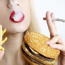 10 грешки, които правим след ядене и заради тях дебелеем 