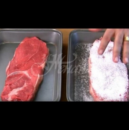 Даже да е твърдо като гьон, като го намажеш така, месото става сочно и се топи в устата - елементарно е: