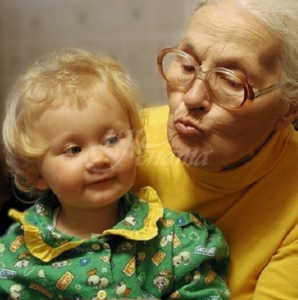 Трябва ли бабите и дядовците да се грижт за внуците си