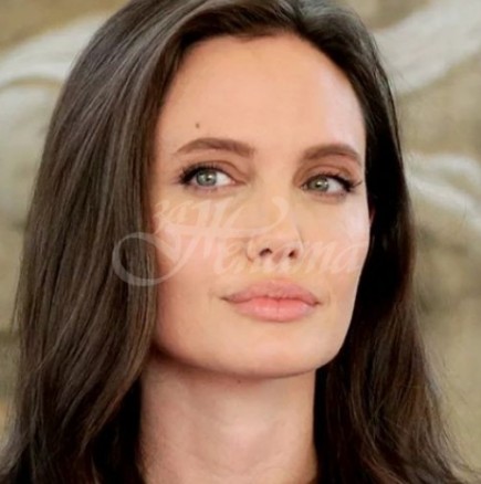 Медиите гръмнаха-Новата любов на Анджелина Джоли е холивудска красавица