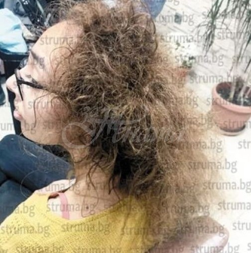 Фризьорка от Сандански показа потресаващи снимки на своя клиентка, употребила шампоан, съсипал хубавта ѝ коса