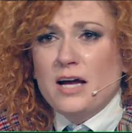 Люси Дяковска се разплака в ефир
