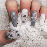 Снежни маникюри - зимно вълшебство върху ноктите (Снимки):