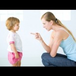 Грешките на родителите, които съсипват живота на децата им