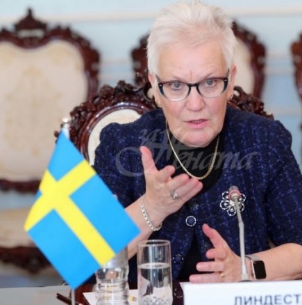 Депутатите в Швеция нямат нито секретарки, нито коли, нито дори пенсии-Ето как живеят бедните слуги на народа