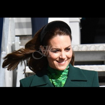 Изумрудената рокля на Кейт я накара да грейне направо - зеленото е нейният цвят! (Снимки):