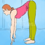 3 лесни упражнения за радвижване и срещу болки в гърба и кръста по време на карантина (снимки)