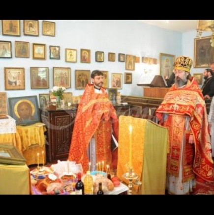 Днес е голям празник, боядисват се яйца, имен ден празнуват хубави имена и се спазват забрани