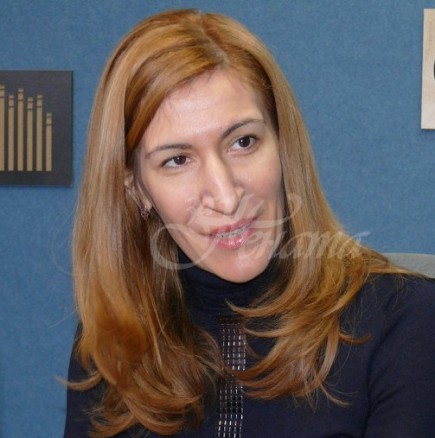 Ангелкова предизвика пак много негативни коментари с блузката си за 1300лв (снимка)