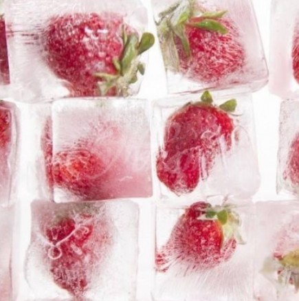 Топ 3 най-добри начини за замразяване на ягоди за зимата и да запазите вкуса и вида им
