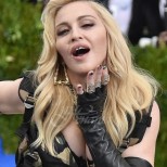 Мадона на 61 е неузнаваема, показа перфектно тяло и нова визия (снимки)