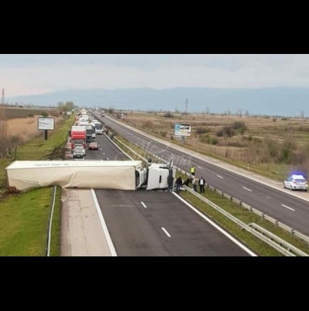 Нова жестока катастрофа блокира магистрала Тракия към морето (Снимки от местопроизшествието):