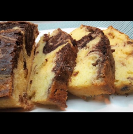 Сочен мраморен кекс с меден сироп - перфектната сладка хапка с триумфален вкус: