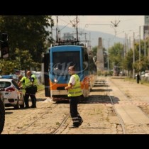 Трамвай уби жена в София-Видео