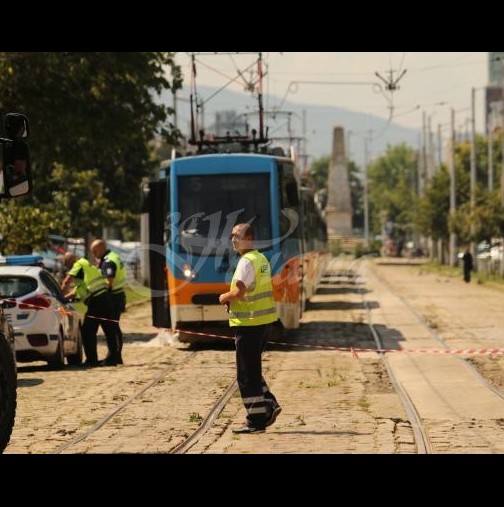 Трамвай уби жена в София-Видео