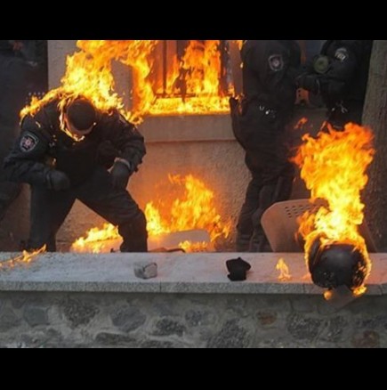 Украински командоси горят живи! - Видео