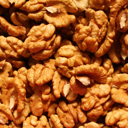Природен лек с орехи за лечение на стомашна язва