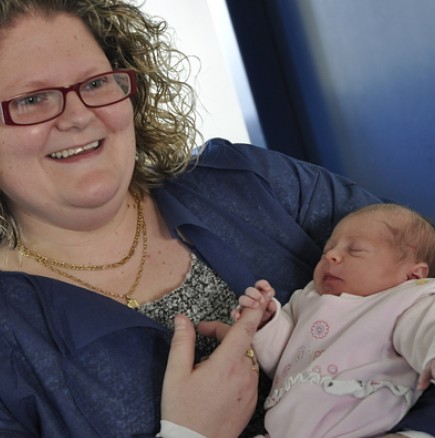 Първо ин витро бебе се роди на рождения ден на болница "Надежда"