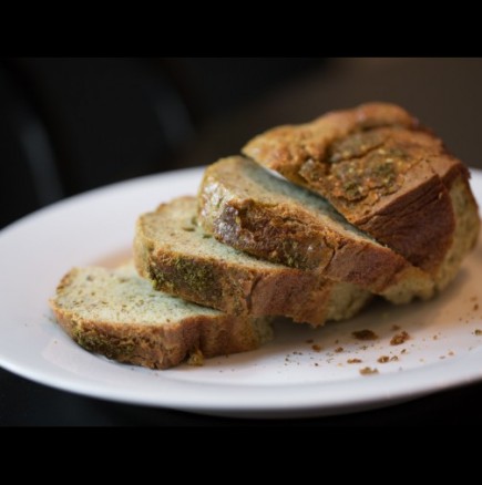 Жените на диета полудяха по този хляб без брашно за 5 минути! 1 филийка засища и зарежда с енергия, без да се лепи на талията: