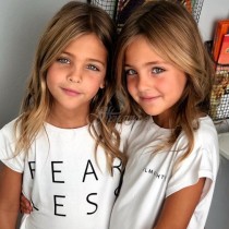 Спомняте ли си най-красивите близначки на света? Ето каква съдба ги застигна: (СНИМКИ)