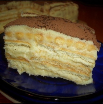 Бисквитена тортичка а ла Тирамису - пухкав домашен крем, масло и бисквитки! Как да не си хапнеш, като те разтапя отвътре: