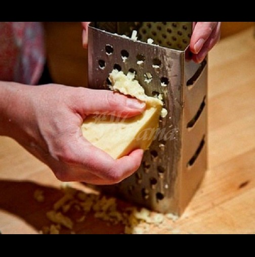 Ето как сиренето никога повече няма да залепне по рендето, когато го стържете - лесно, ама кой да ти каже!
