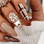 23 красиви празнични маникюри за топъл полъх по време на празниците (снимки)