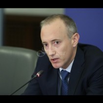 Министър Вълчев: Учениците минават на график до Коледа, ще се учи ли лятото?