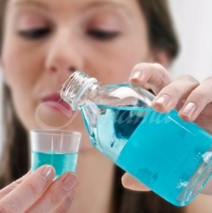 Водата за уста, съдържаща ключов химикал може да помогне за спиране на разпространението на коронавирус