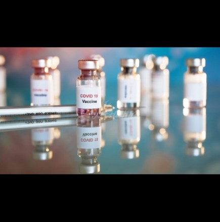 Шест смъртни случая при тестването на ваксината Pfizer - ето и другите странични ефекти: