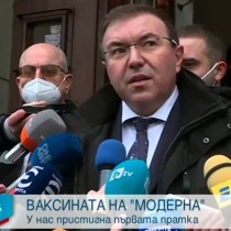 За облекчаване на мерките, министър Ангелов е категоричен