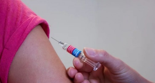 Мъж почина едва часове след ваксинация срещу К-19 
