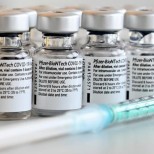 Европа обяви какви са страничните ефекти от трите ваксини