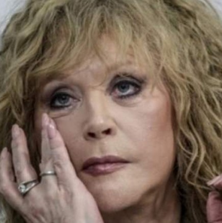 Вижте каква красавица е дъщерята на Алла Пугачова (снимки)