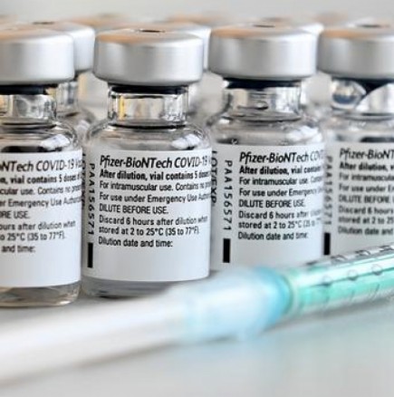 Европа обяви какви са страничните ефекти от трите ваксини