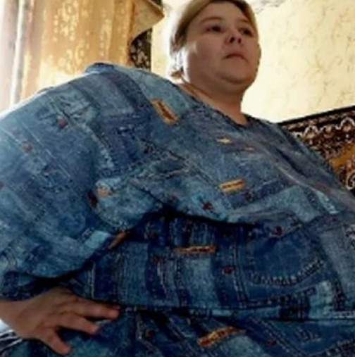 Жената, която се отърва от повече от 100 кг и изглежда по нов начин днес-Снимки