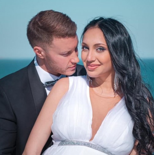 Кристина Дончева от Гласът на България се омъжи с наедряло от бременността коремче-снимки