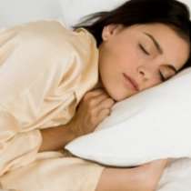 Каква поза е най-здравословна за сън?
