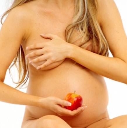 Съвети за грижа на гърдите по време на бременност и кърмене