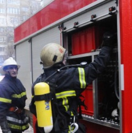 Пожар в старчески дом причини смъртта на трима души