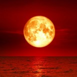 Кармична Кървава Луна очакваме утре - мощно енергиен ден! Ето какво НЕ трябва да правите, за да не привлечете беди и лош късмет! 