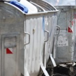 Намериха труп на бебе в контейнер за боклук в София  
