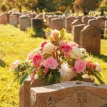 Пет грешки, които НЕ бива да правите, когато посещавате гробовете на близки!