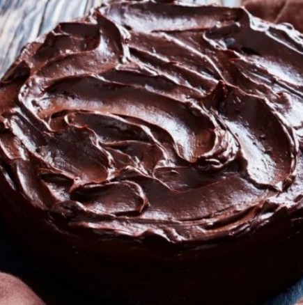Уникална шоколадова бисквитена торта с ганаш